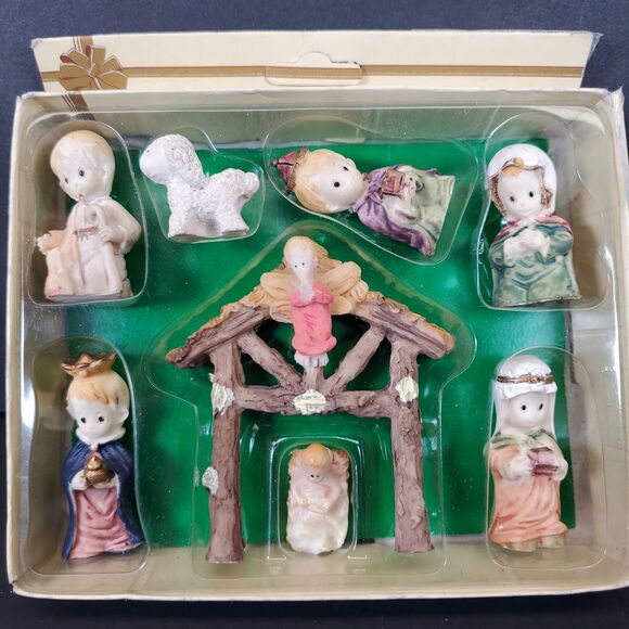 Ceramic Nativity Figurine Set in Box Vintage Christmas Decor - Picture 6 of 6